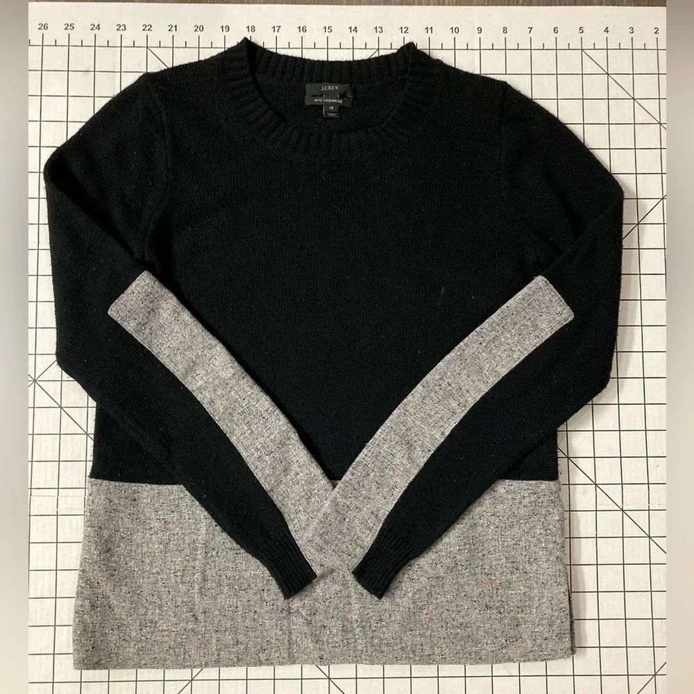 J. Crew with Cashmere Women’s Size‎ XS Black/Grey Sweater